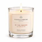 By the Fireside geurkaars 180 g van Plantes & Parfums op witte achtergrond
