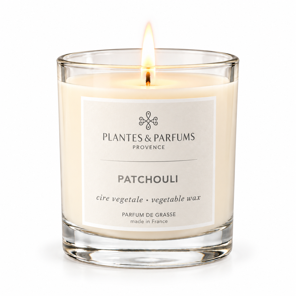Patchouli geurkaars 180 g van Plantes & Parfums op witte achtergrond