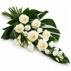Langwerpig rouwboeket met rozen, calla’s en groen — Wit