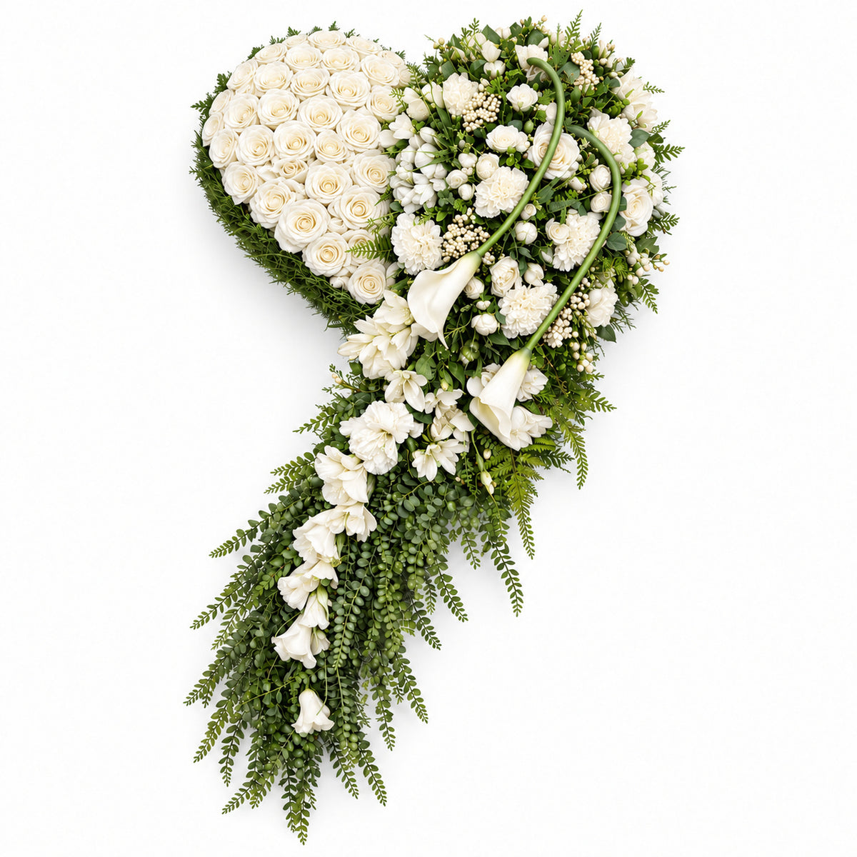 Wit rouwhart met lange bloemenstaart op witte achtergrond